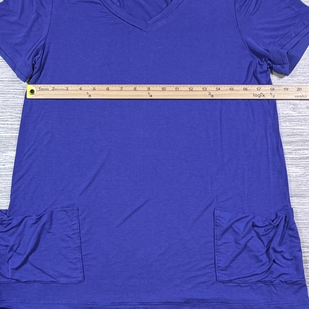 LOGO Lori Goldstein Women's Tunic Top Purple Medium V-Neck Pockets Ruffle Hem - Picture 4 of 6